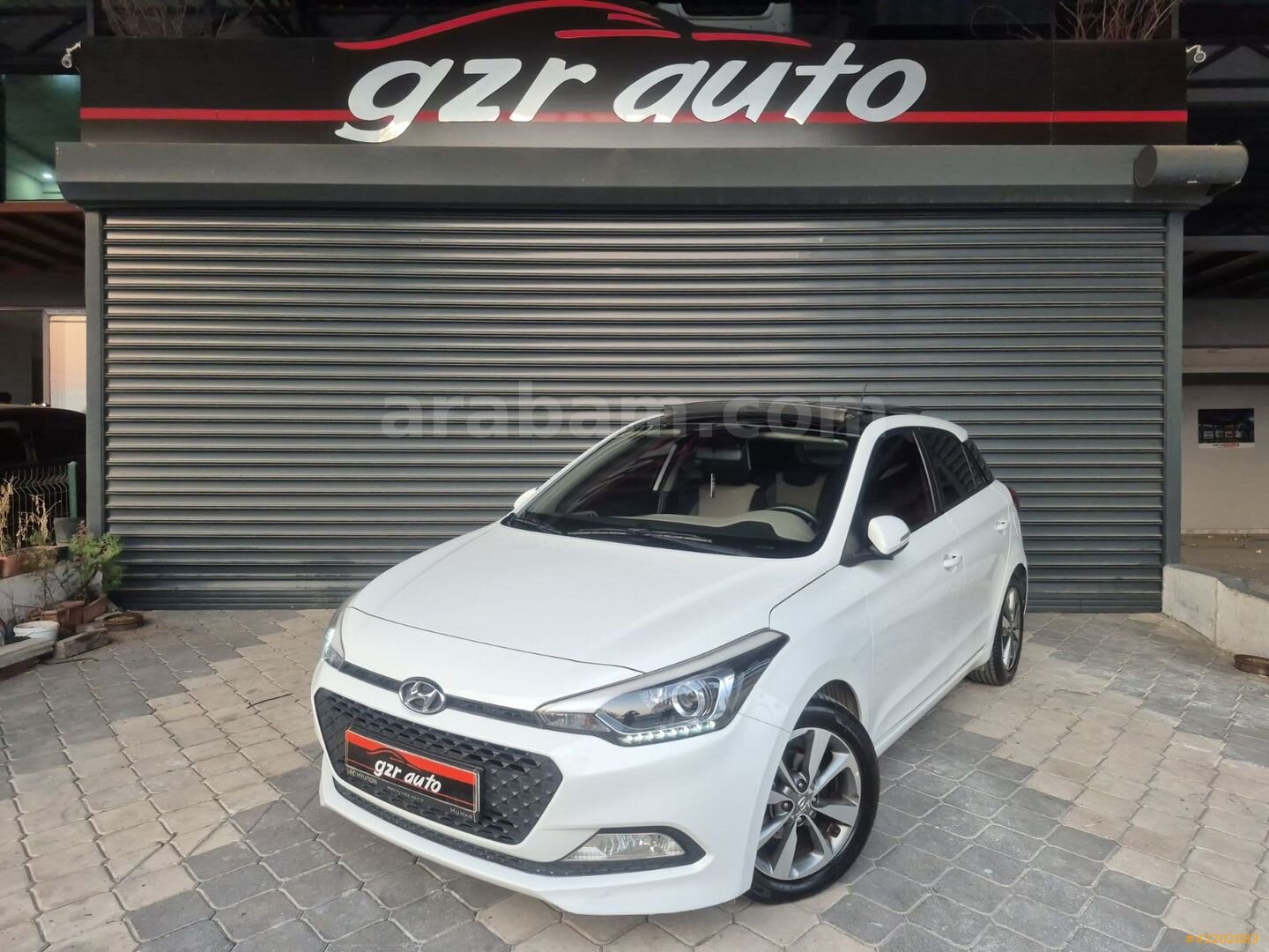 Galeriden Hyundai i20 1.4 MPI Style 2016 Model Osmaniye 133.000 km Beyaz 7