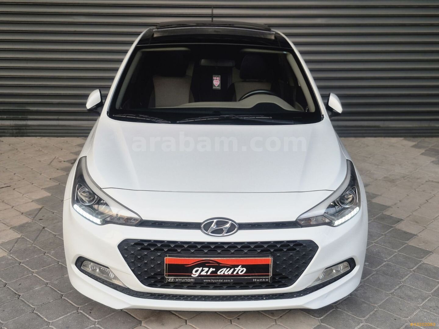 Galeriden Hyundai i20 1.4 MPI Style 2016 Model Osmaniye 133.000 km Beyaz 5
