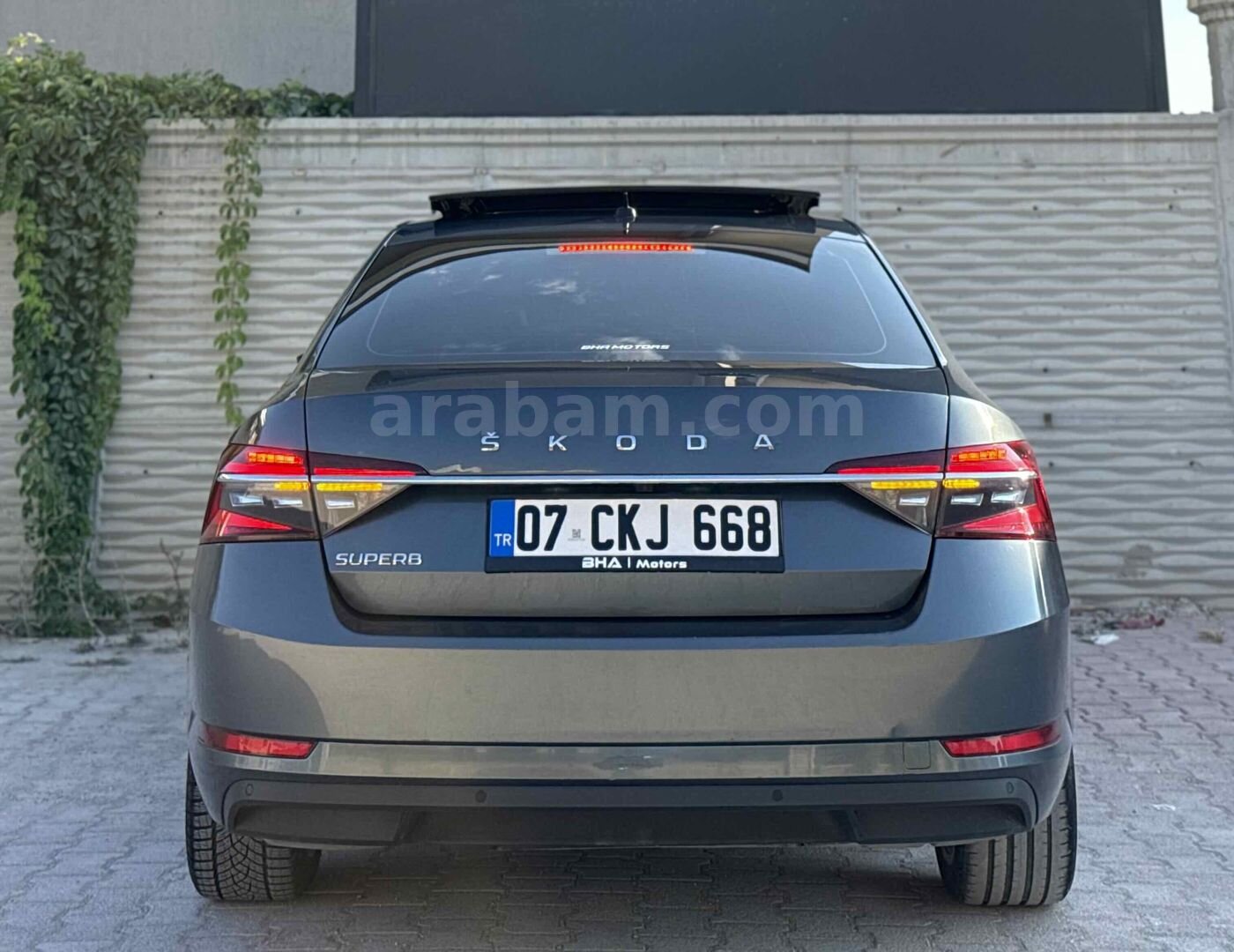 Galeriden Skoda SuperB 1.5 TSI Prestige 2021 Model Van 184.000 km Füme 5