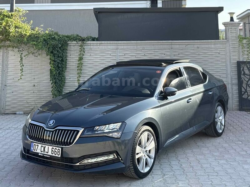 Galeriden Skoda SuperB 1.5 TSI Prestige 2021 Model Van 184.000 km Füme