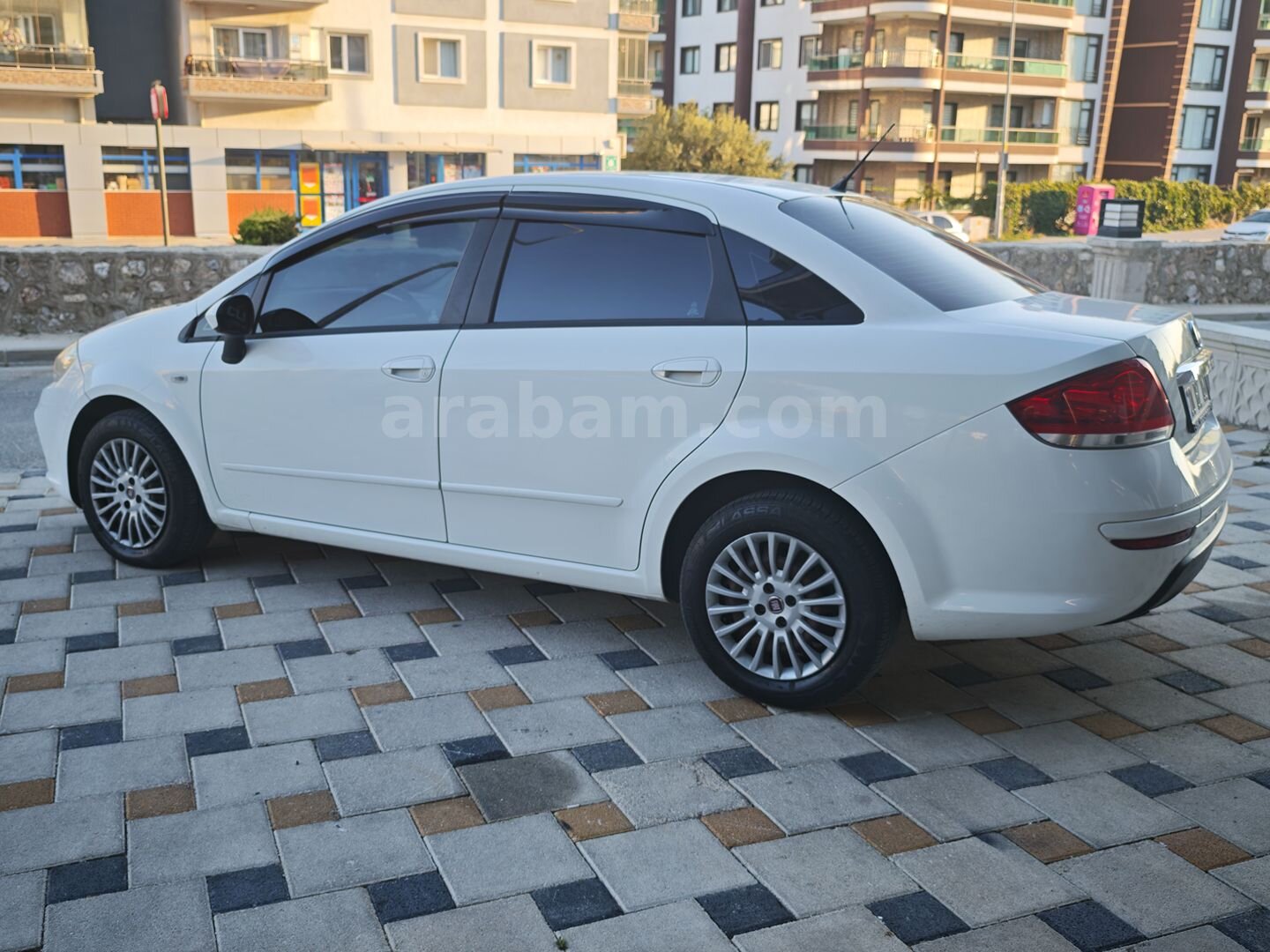 Galeriden Fiat Linea 1.3 Multijet Pop 2016 Model Aydın 95.600 km Beyaz 4