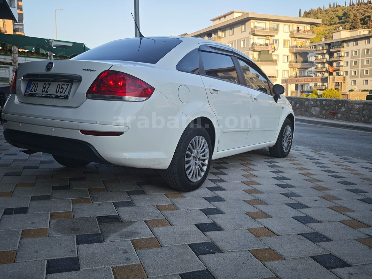 Galeriden Fiat Linea 1.3 Multijet Pop 2016 Model Aydın 95.600 km Beyaz 6