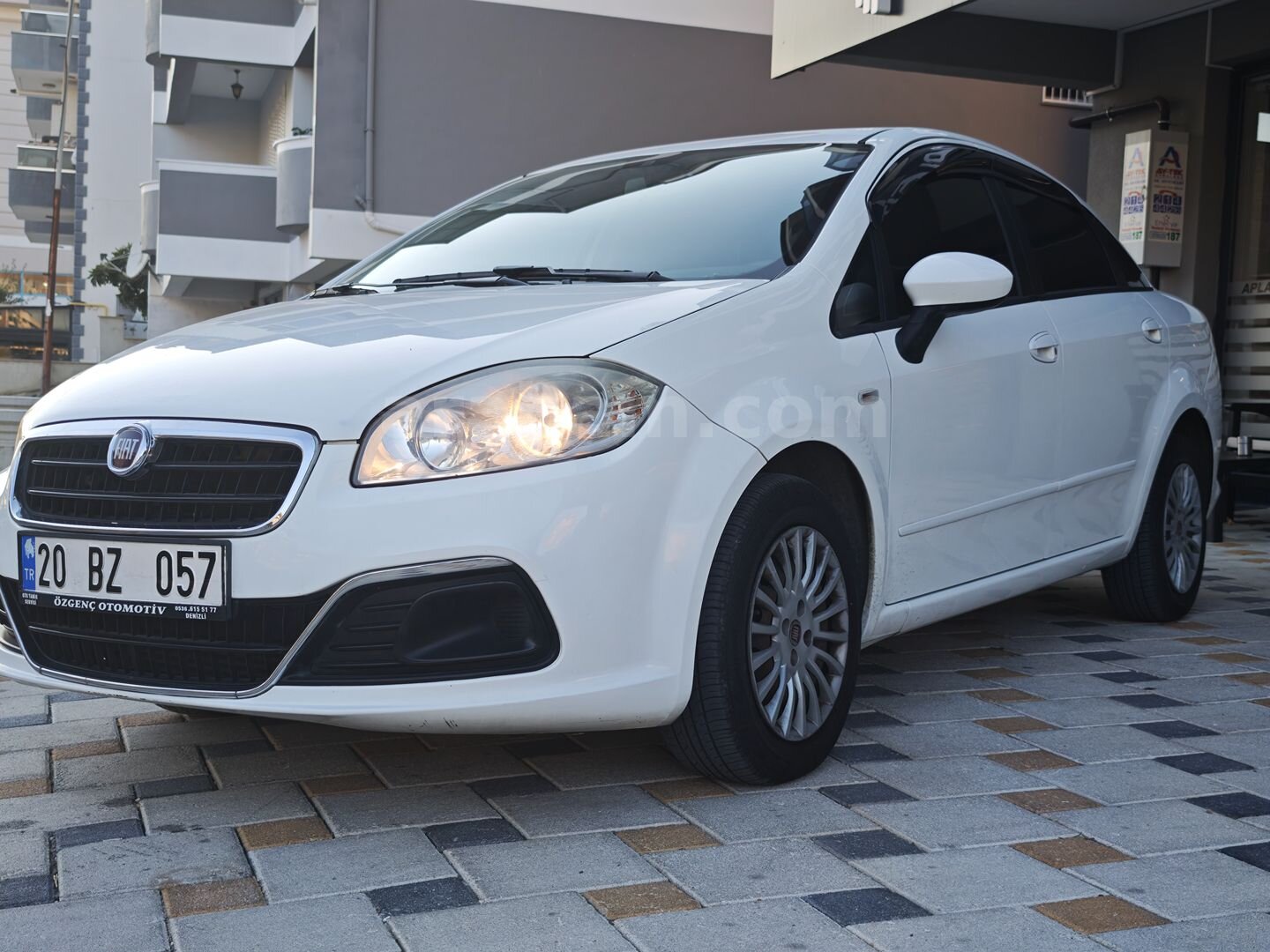 Galeriden Fiat Linea 1.3 Multijet Pop 2016 Model Aydın 95.600 km Beyaz 2