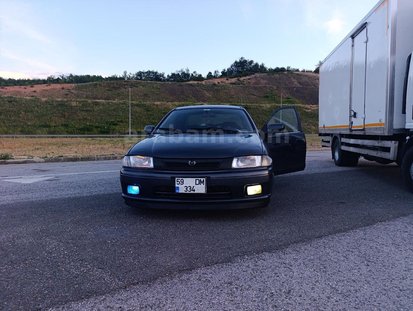Sahibinden Mazda 323 1.8 Familia 1998 Model 2