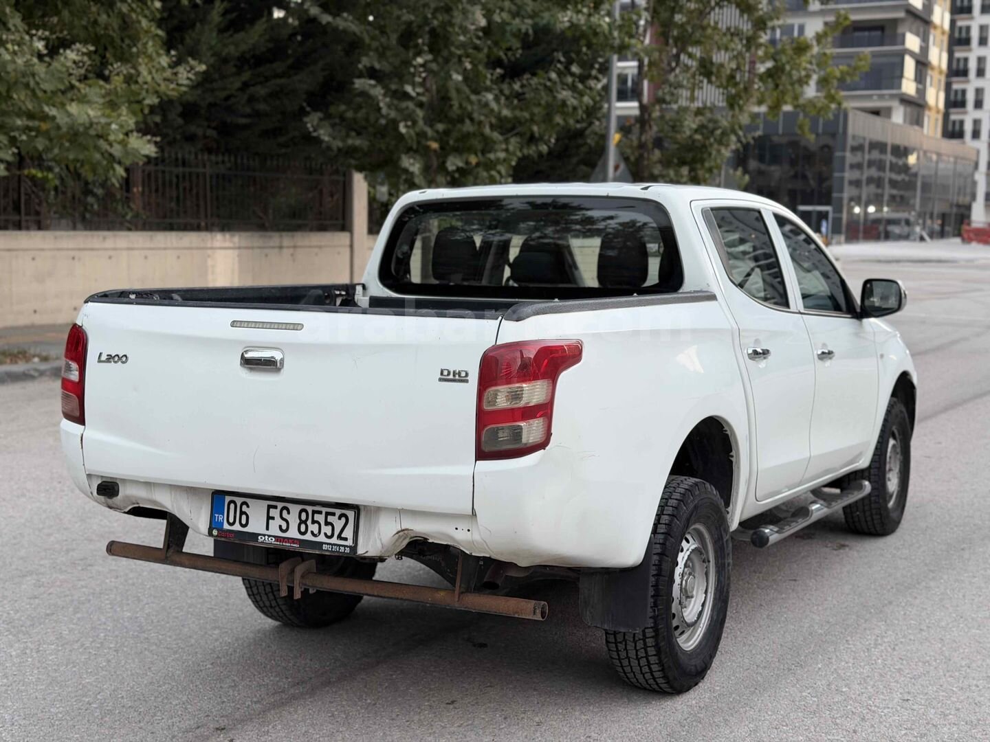 Mitsubishi L 200 4x4 Storm 2015 Model 4