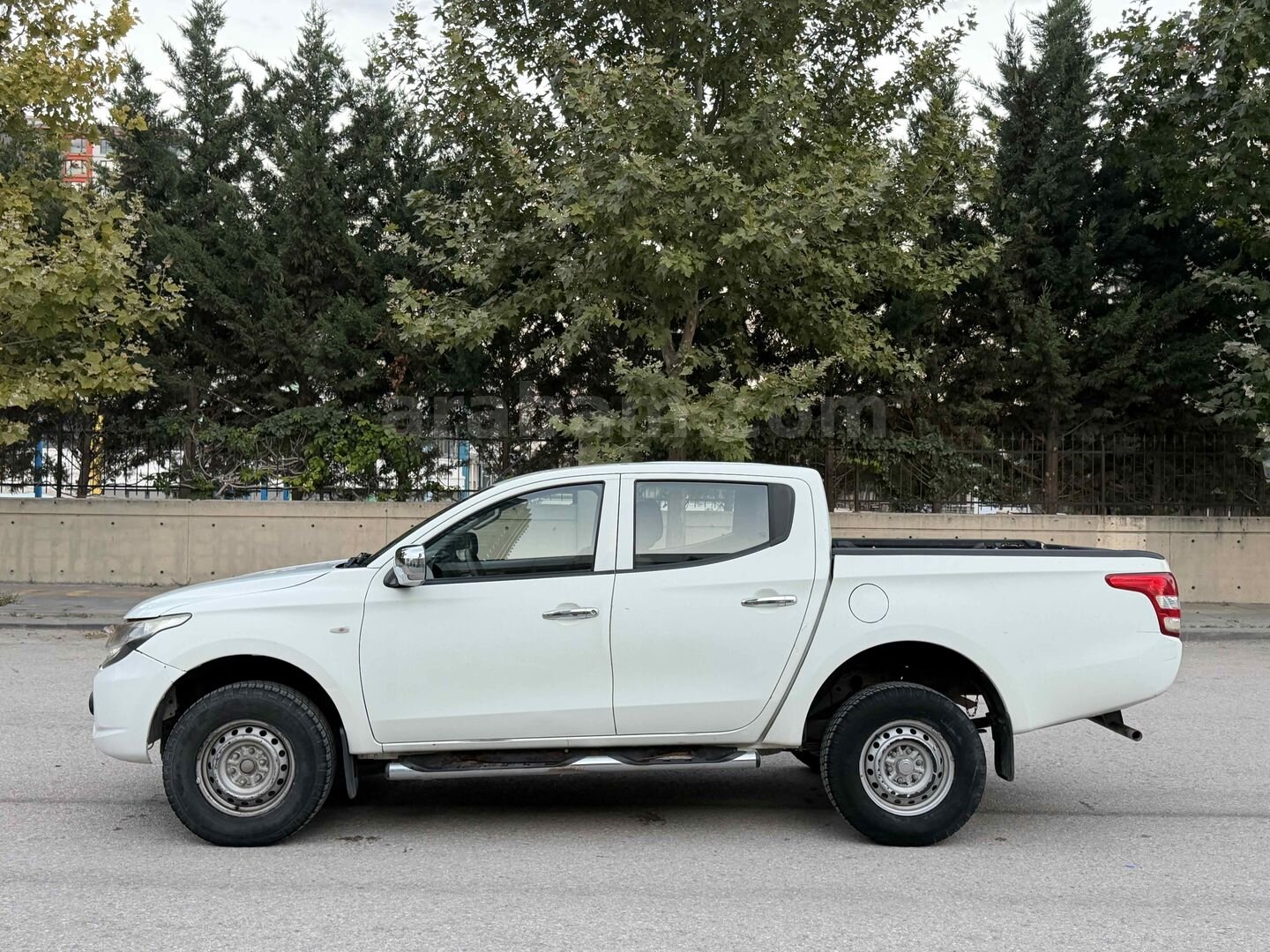 Mitsubishi L 200 4x4 Storm 2015 Model 7