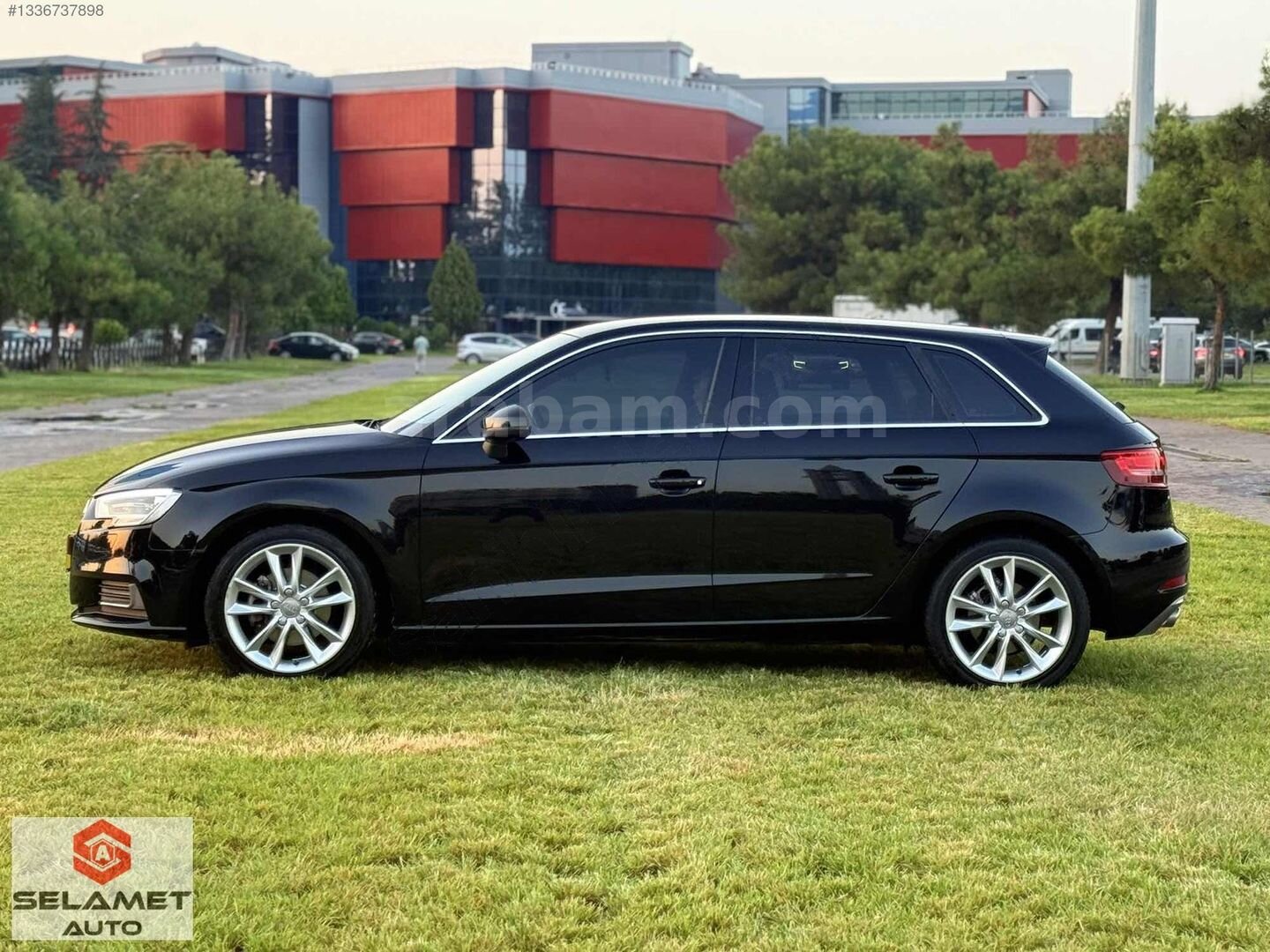 Galeriden Audi A3 Sportback 1.6 TDI Design Line 2016 Model Bursa 170.000 km Siyah 4