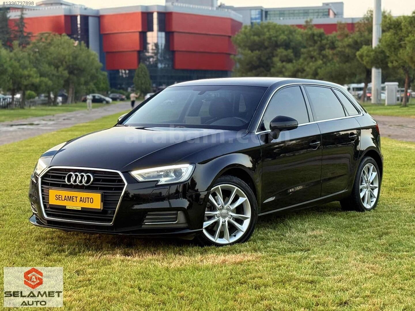 Galeriden Audi A3 Sportback 1.6 TDI Design Line 2016 Model Bursa 170.000 km Siyah 2