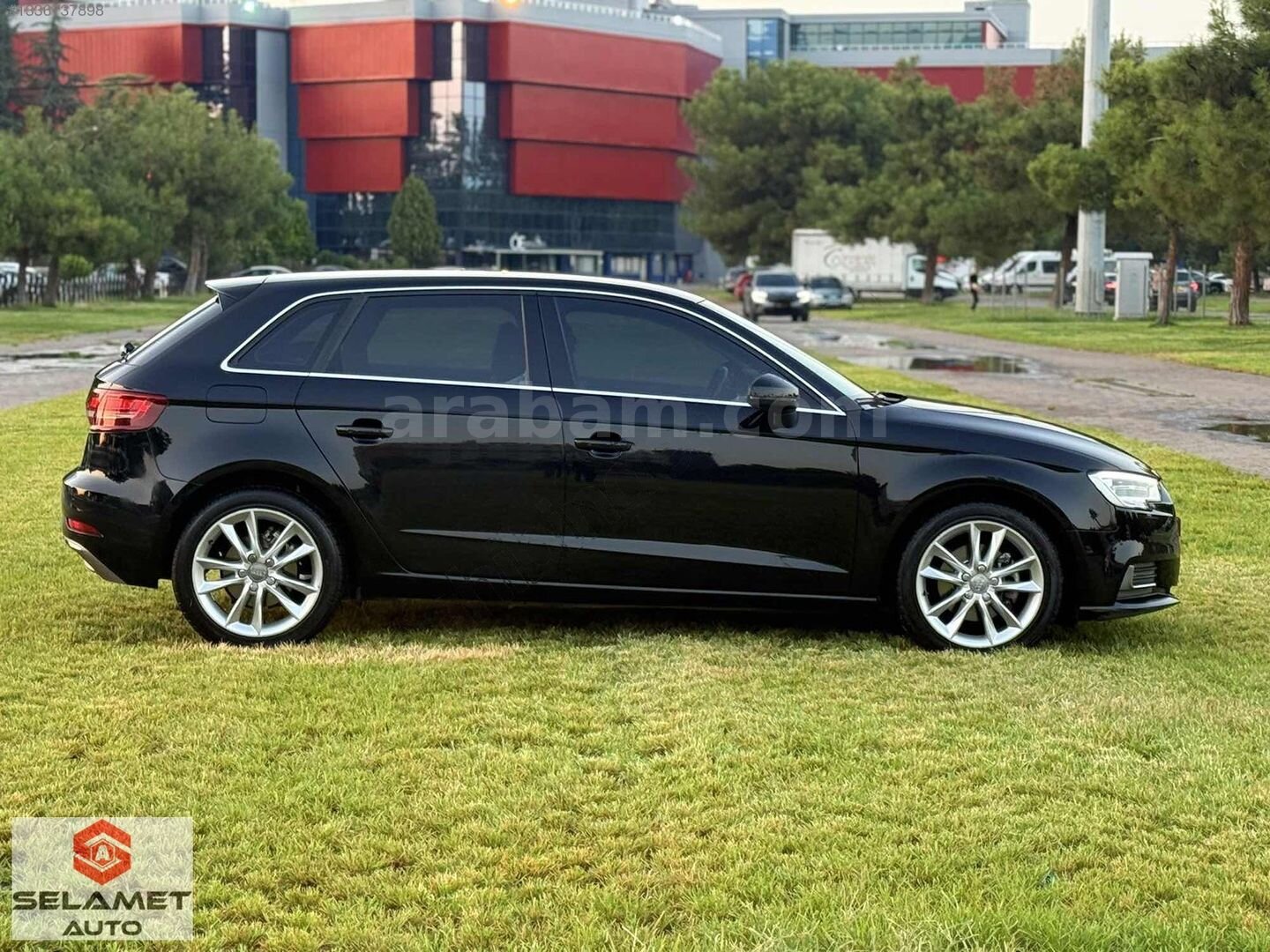 Galeriden Audi A3 Sportback 1.6 TDI Design Line 2016 Model Bursa 170.000 km Siyah 5