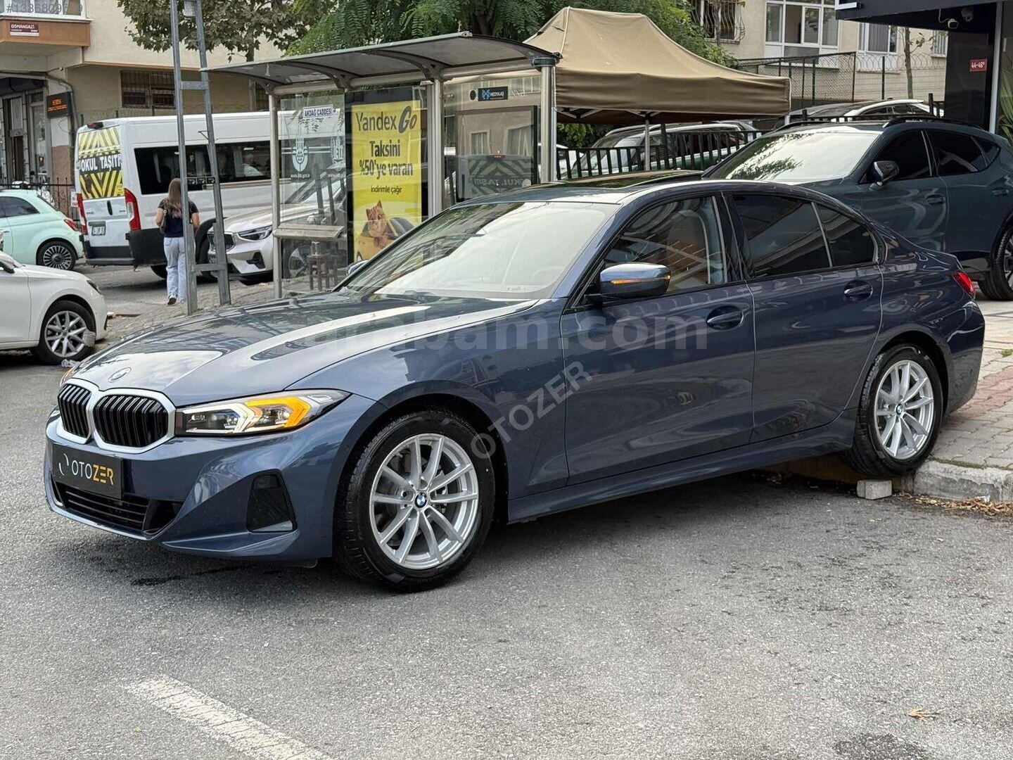 Galeriden BMW 3 Serisi 320i Sport Line 2025 Model İstanbul 6.001 km Mavi 5