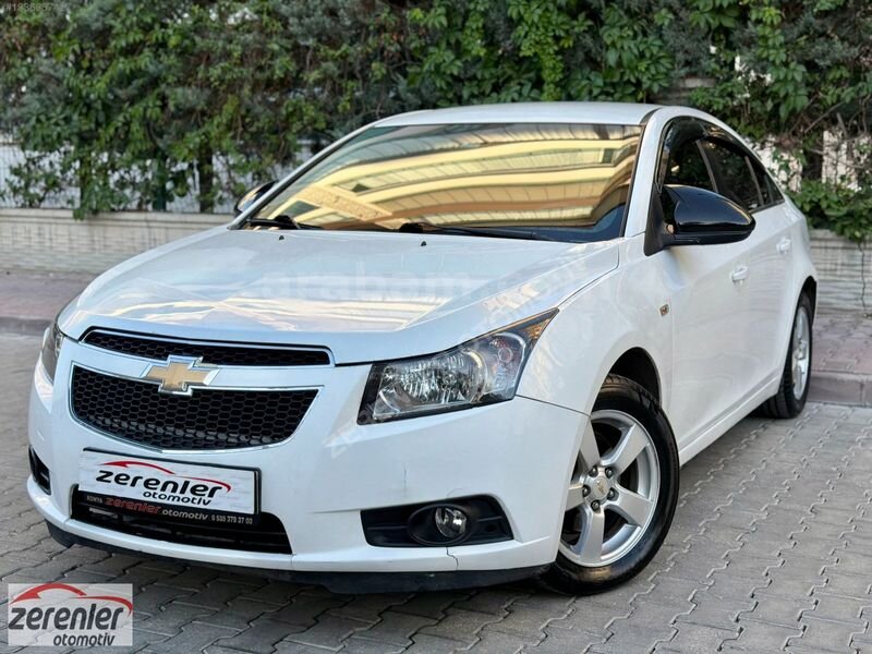 ZERENLER OTOMOTİV'DEN 2011 CRUZE 1.6 OTM VİTES LS PLUS KARTA12TK