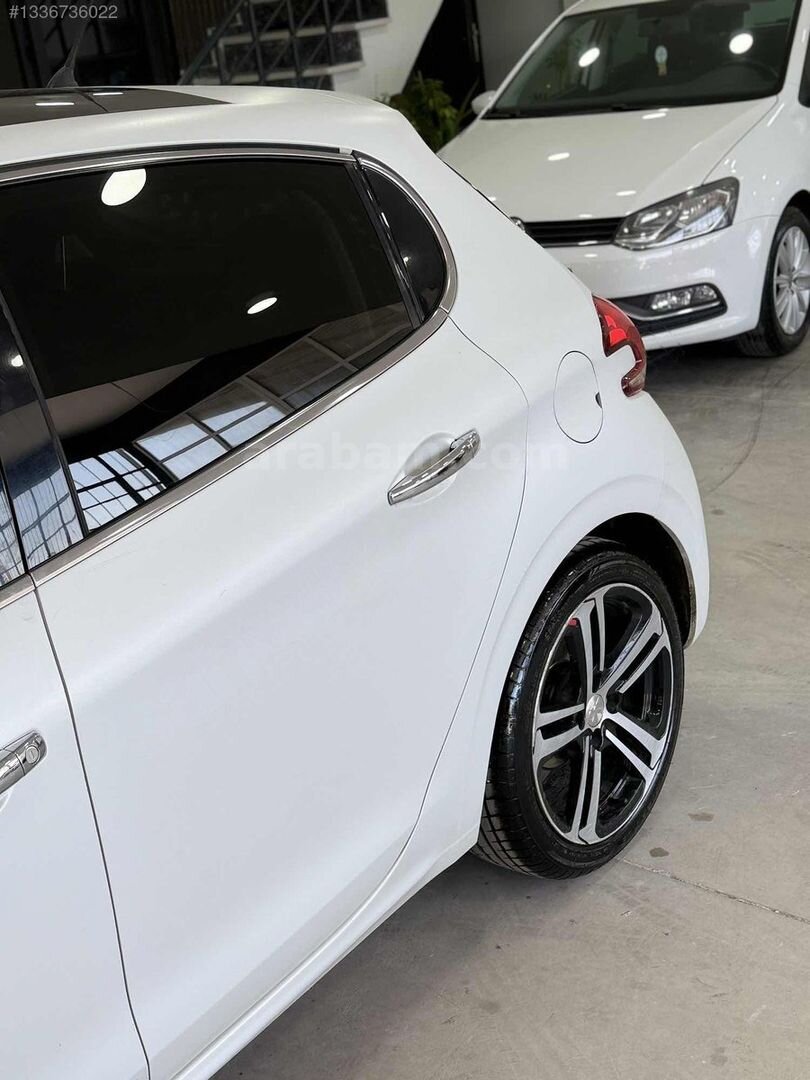 Galeriden Peugeot 208 1.2 PureTech GT Line 2016 Model Burdur 140.000 km Beyaz 6