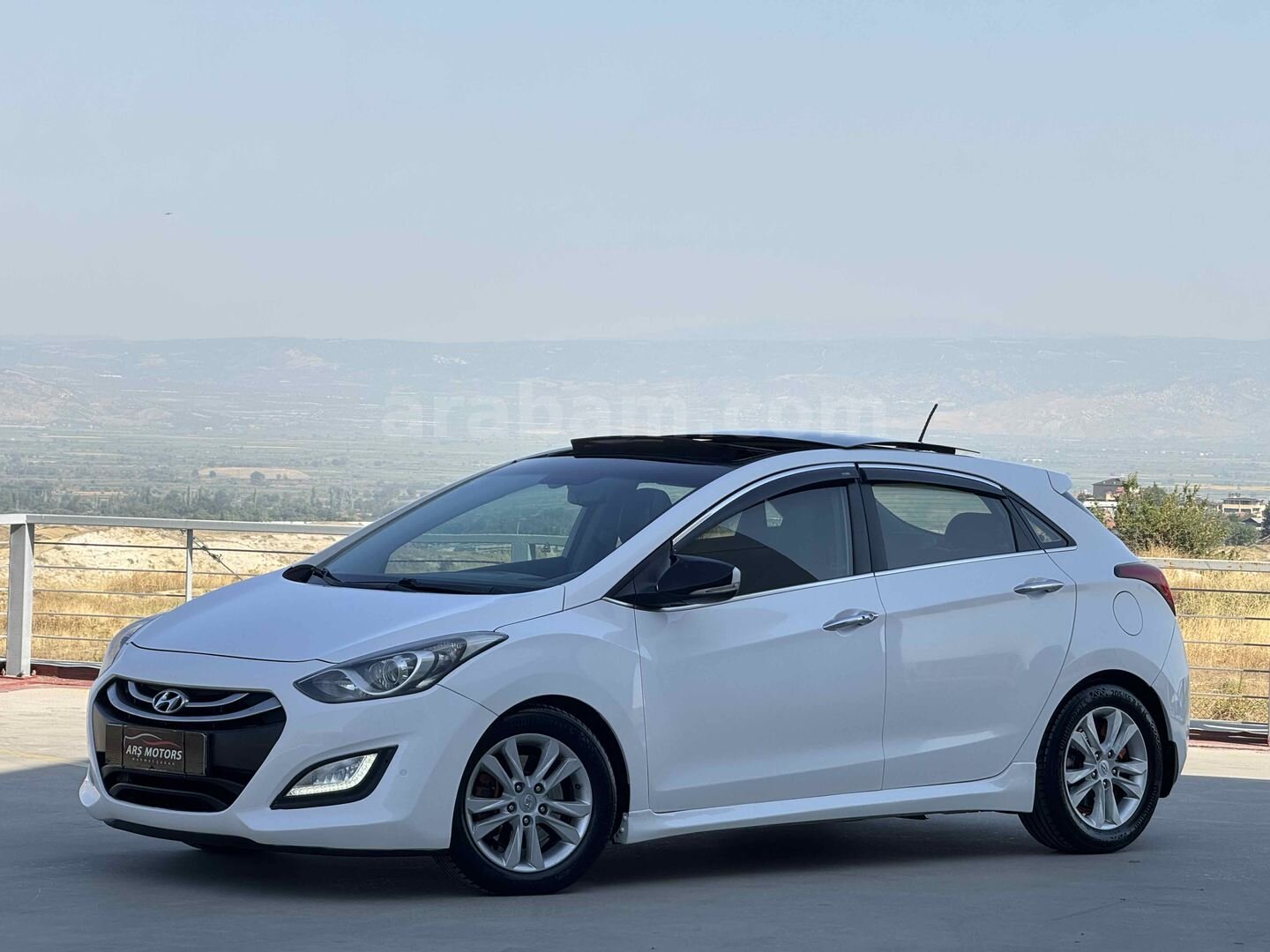 Galeriden Hyundai i30 1.6 GDI Elite 2012 Model Denizli 211.000 km Beyaz 5