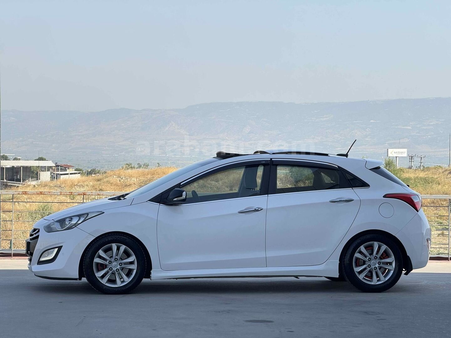 Galeriden Hyundai i30 1.6 GDI Elite 2012 Model Denizli 211.000 km Beyaz 7