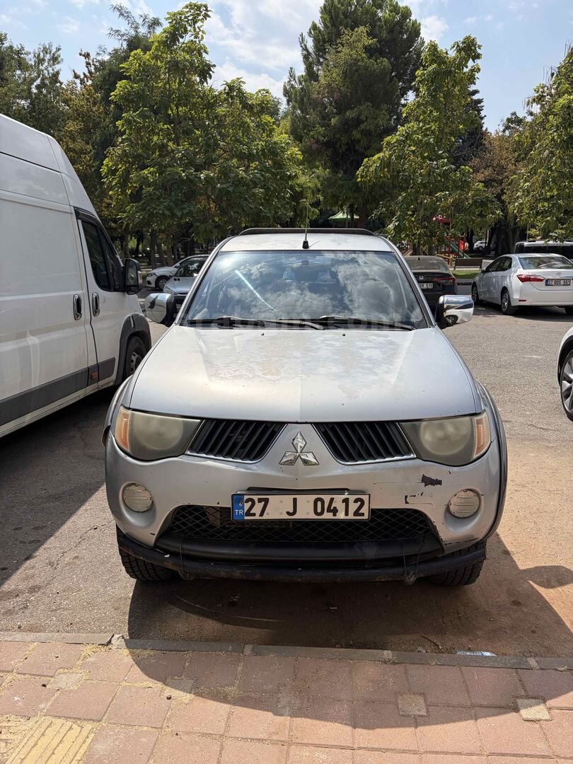 Sahibinden Mitsubishi L 200 4x2 Invite 2009 Model 315.000 km Gri (Gümüş) 1