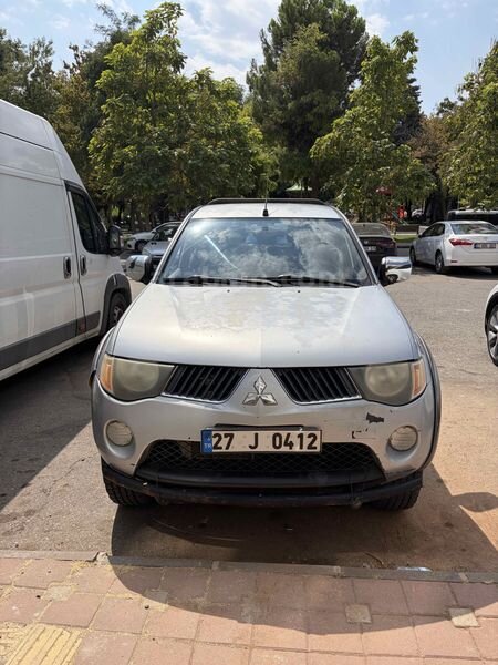 Sahibinden Mitsubishi L 200 4x2 Invite 2009 Model 315.000 km Gri (Gümüş)
