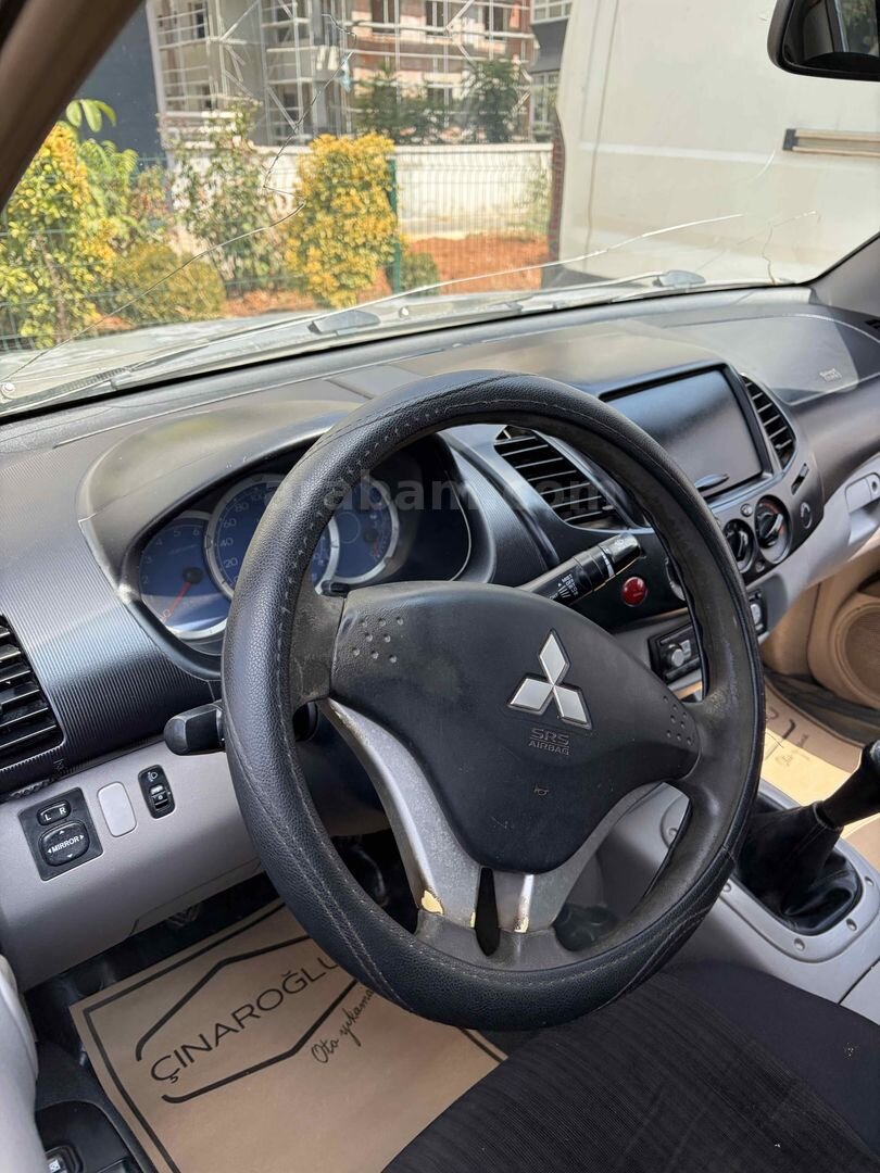 Sahibinden Mitsubishi L 200 4x2 Invite 2009 Model 315.000 km Gri (Gümüş) 3