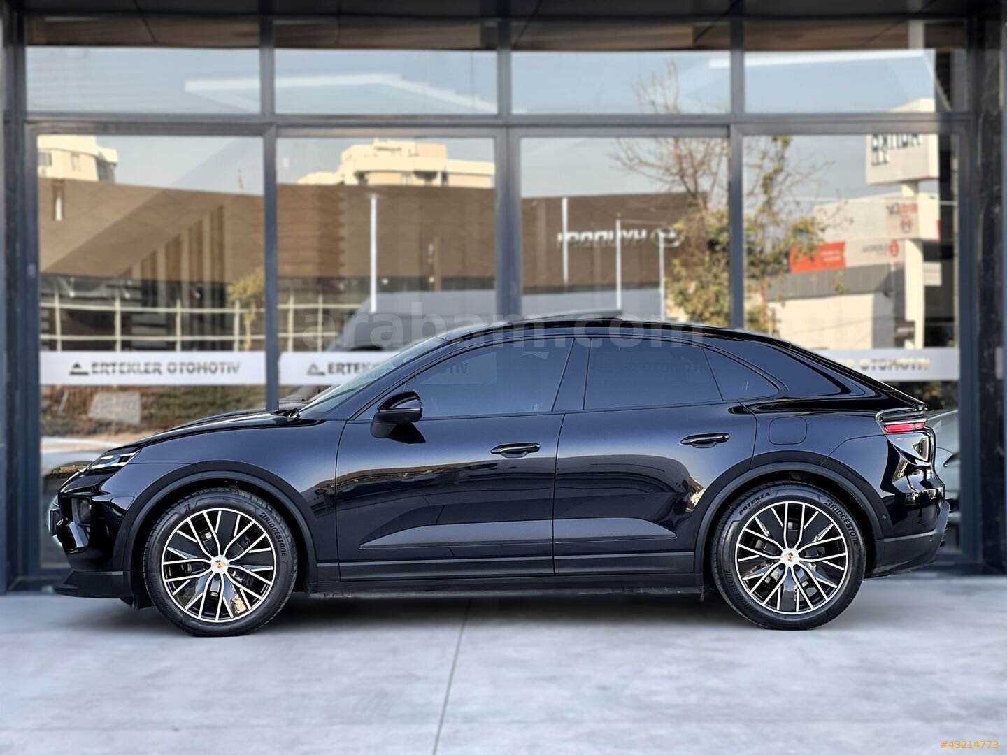 2025 PORSCHE MACAN 4BEV 408 HP 4X4 ISITMA SOĞUTMA BAYİ ÇIKIŞLI 5