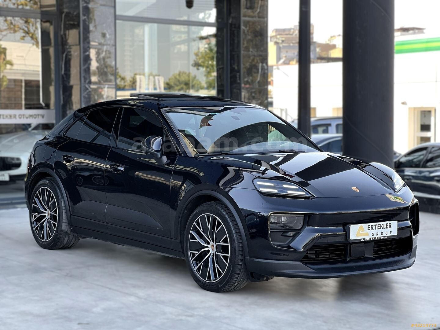 2025 PORSCHE MACAN 4BEV 408 HP 4X4 ISITMA SOĞUTMA BAYİ ÇIKIŞLI 2