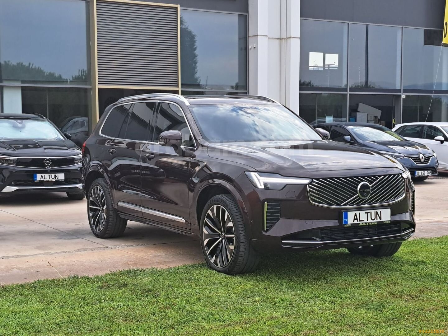2025 VOLVO XC90 2.0T8 RECHARGE PLUS BRİGHT PAKET 455 HP HATASIZ! 3