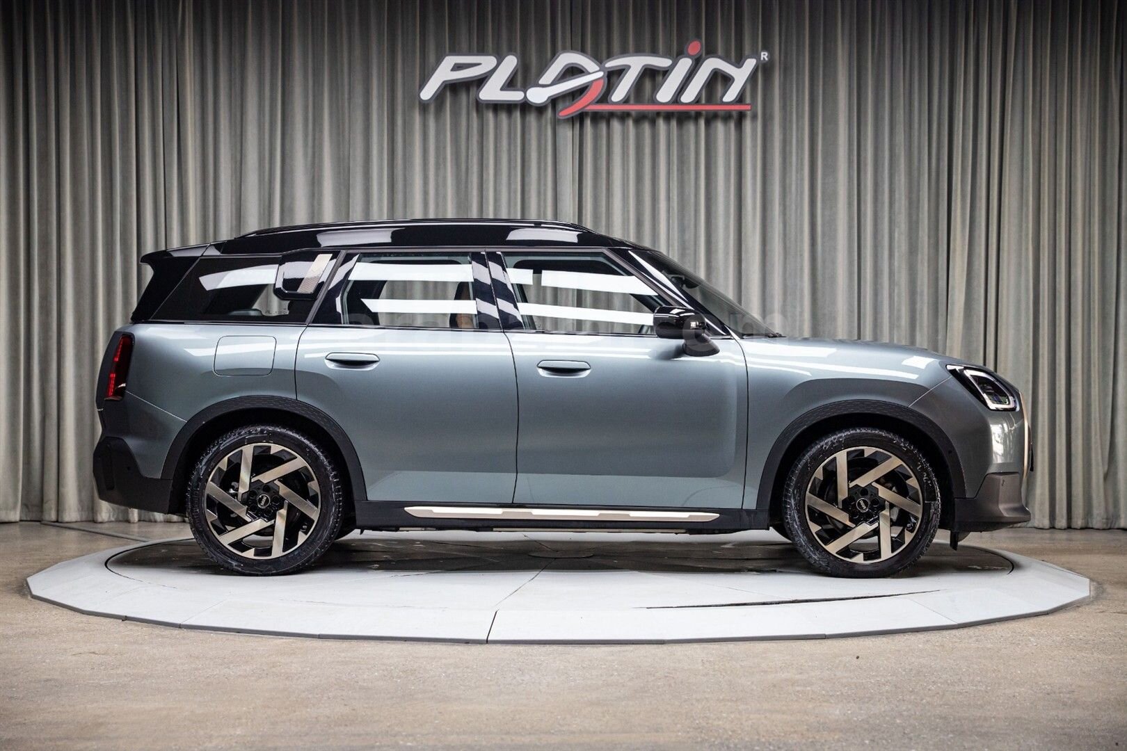 2024 MINI Countryman E E Favoured 7