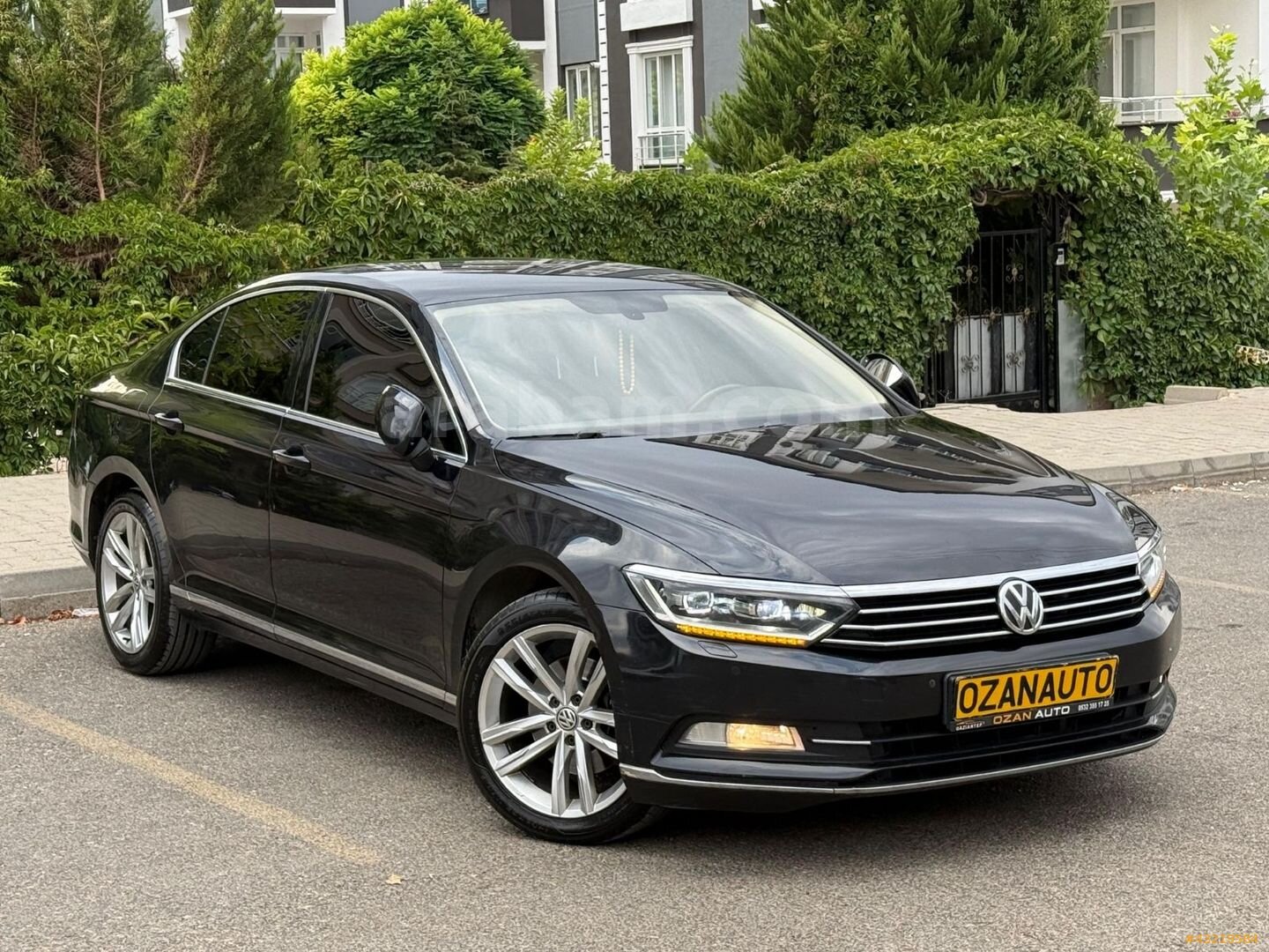 OZAN AUTO'DAN EMSALSİZ TEMİZLİKTE 2017 MODEL 1.6 OTOMATİK PASSAT 5
