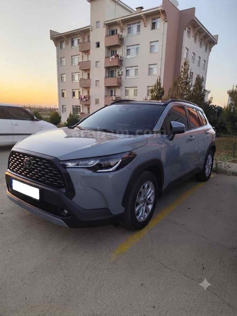 Sahibinden Toyota Corolla Cross 1.8 Hybrid Flame X-Pack 2024 Model