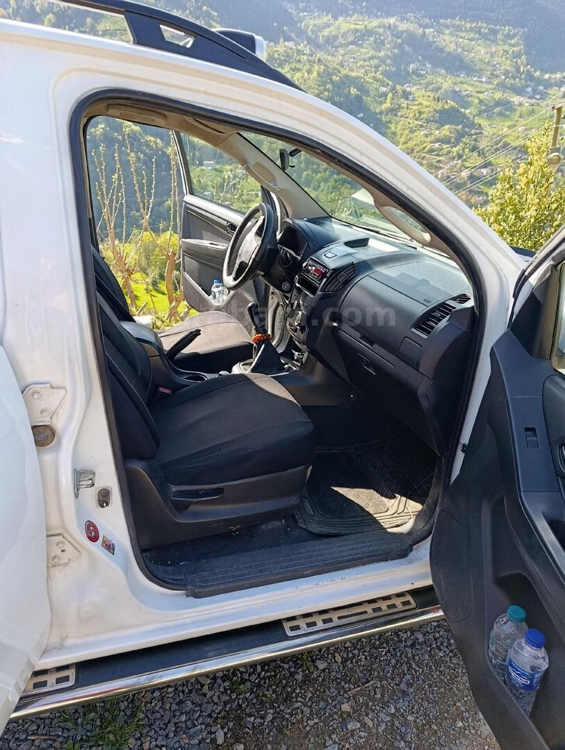 Sahibinden Isuzu D-Max 2.5 4x4 LTD 2013 Model 7