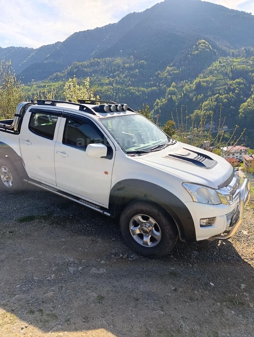 Sahibinden Isuzu D-Max 2.5 4x4 LTD 2013 Model 1