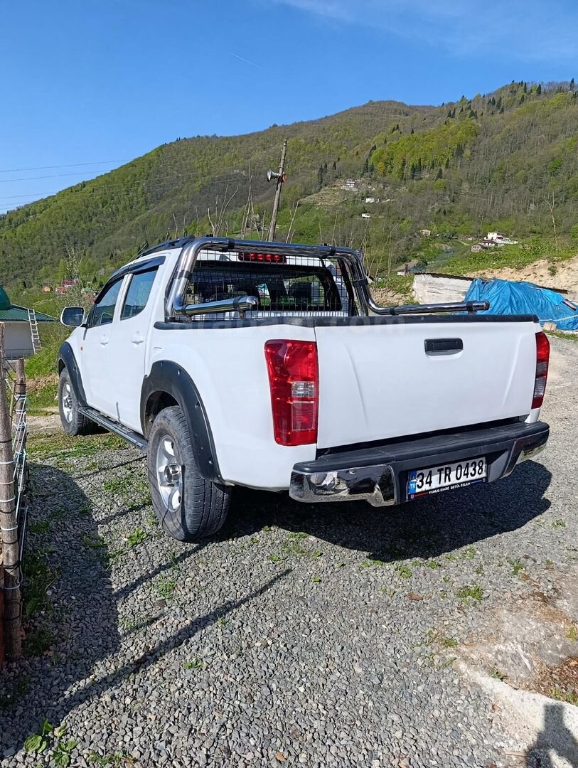 Sahibinden Isuzu D-Max 2.5 4x4 LTD 2013 Model 4