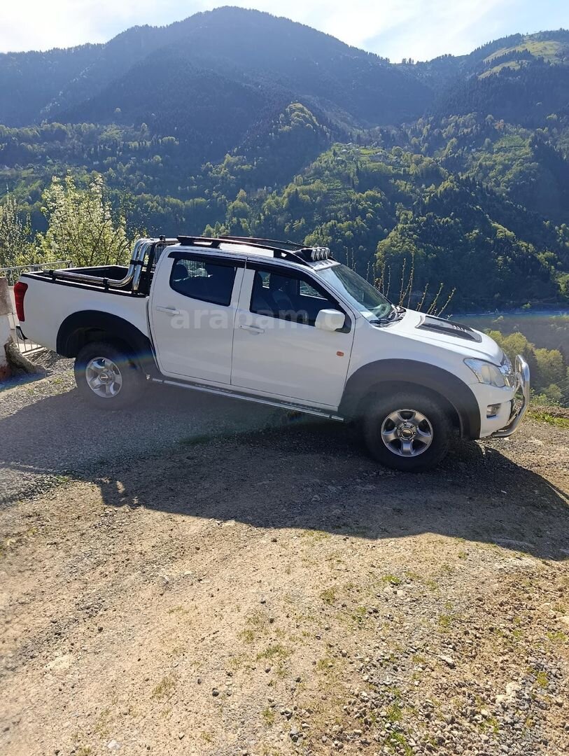 Sahibinden Isuzu D-Max 2.5 4x4 LTD 2013 Model 2