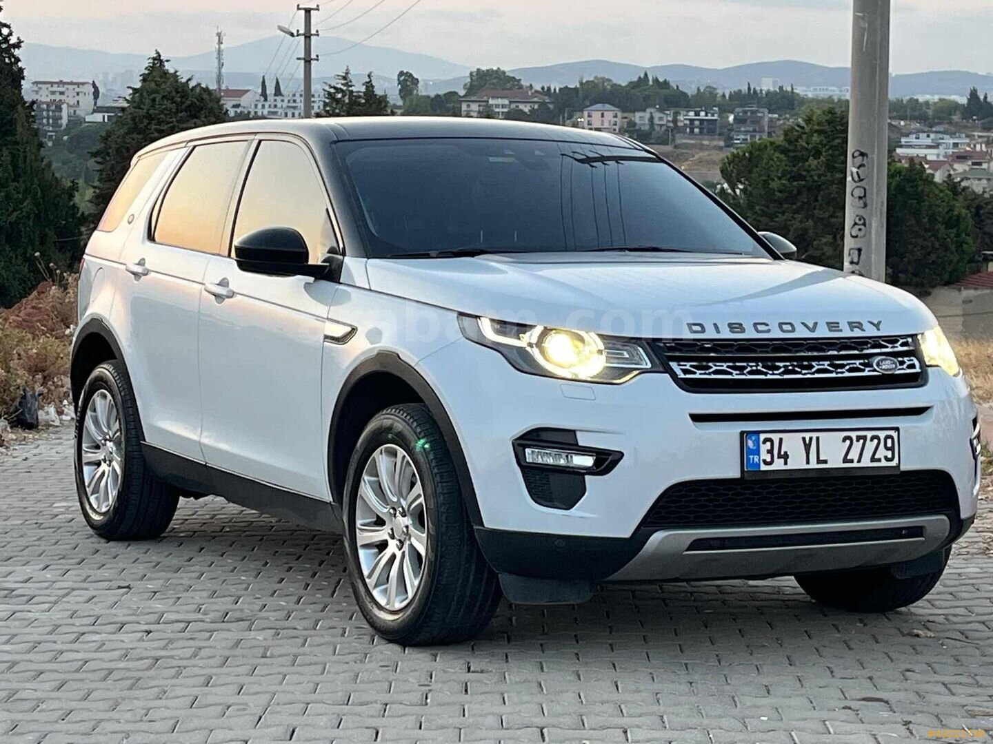 Galeriden Land Rover Discovery Sport 2.0 TD4 HSE 2016 Model Kocaeli 185.000 km Beyaz 2