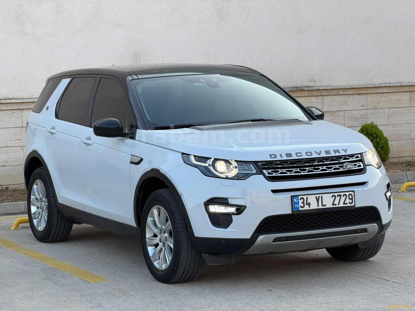 Galeriden Land Rover Discovery Sport 2.0 TD4 HSE 2016 Model Kocaeli 185.000 km Beyaz 1
