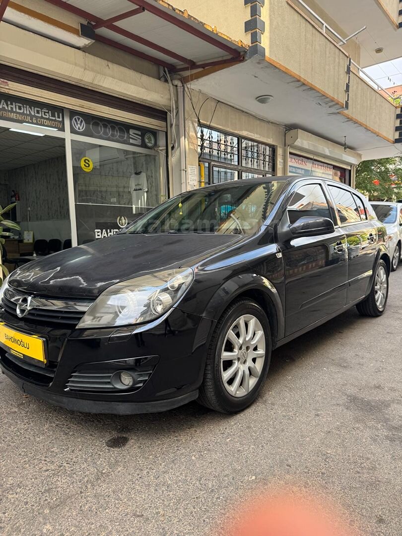 Galeriden Opel Astra 1.6 Enjoy 2005 Model Gaziantep 267.500 km Siyah 1
