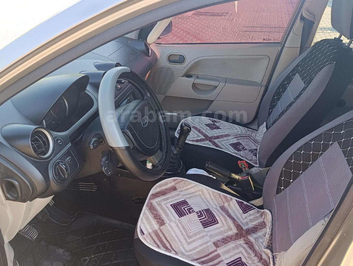 Galeriden Ford Fiesta 1.4 Comfort 2004 Model Aydın 341.000 km Şampanya 6