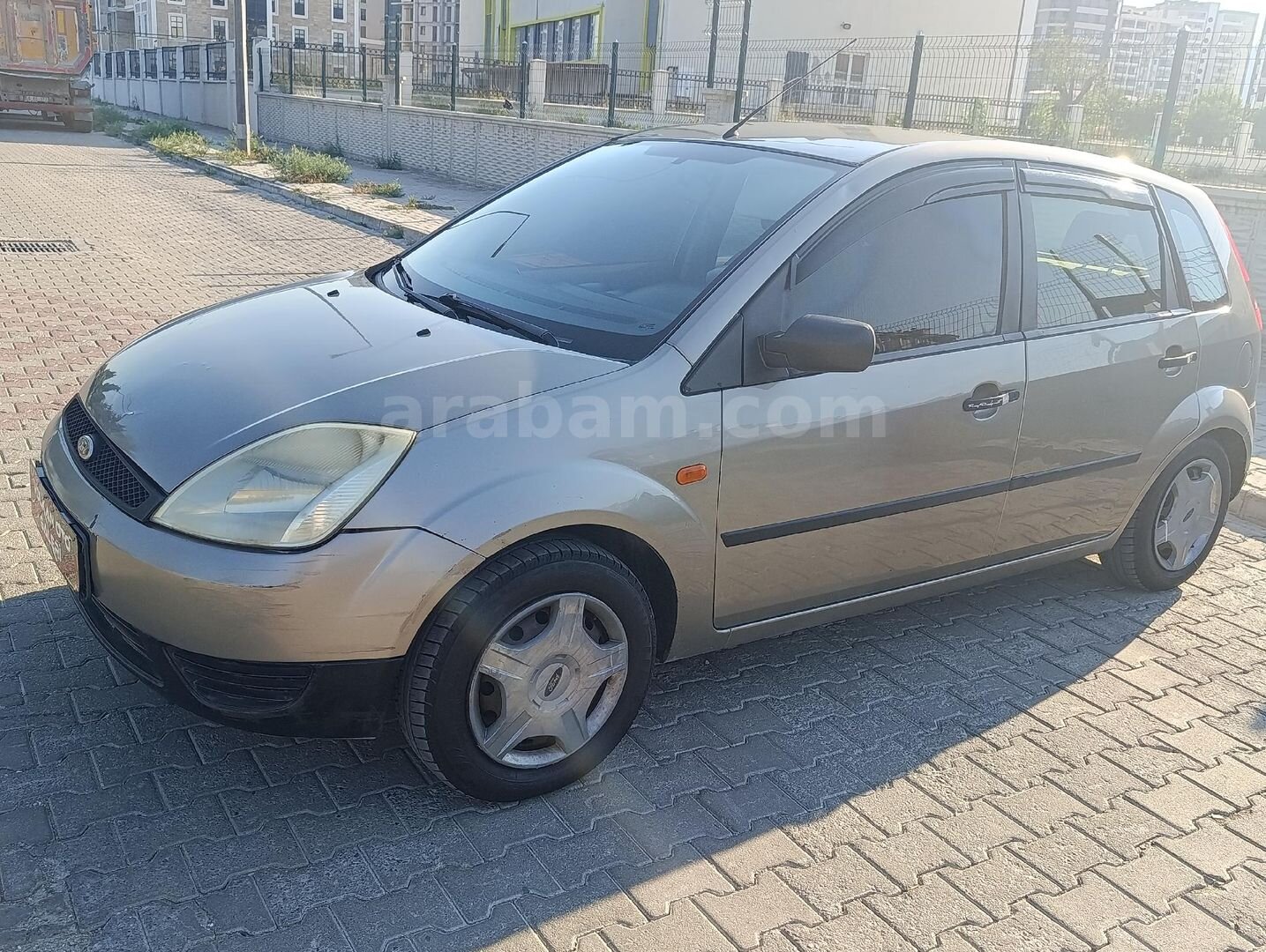 Galeriden Ford Fiesta 1.4 Comfort 2004 Model Aydın 341.000 km Şampanya 7