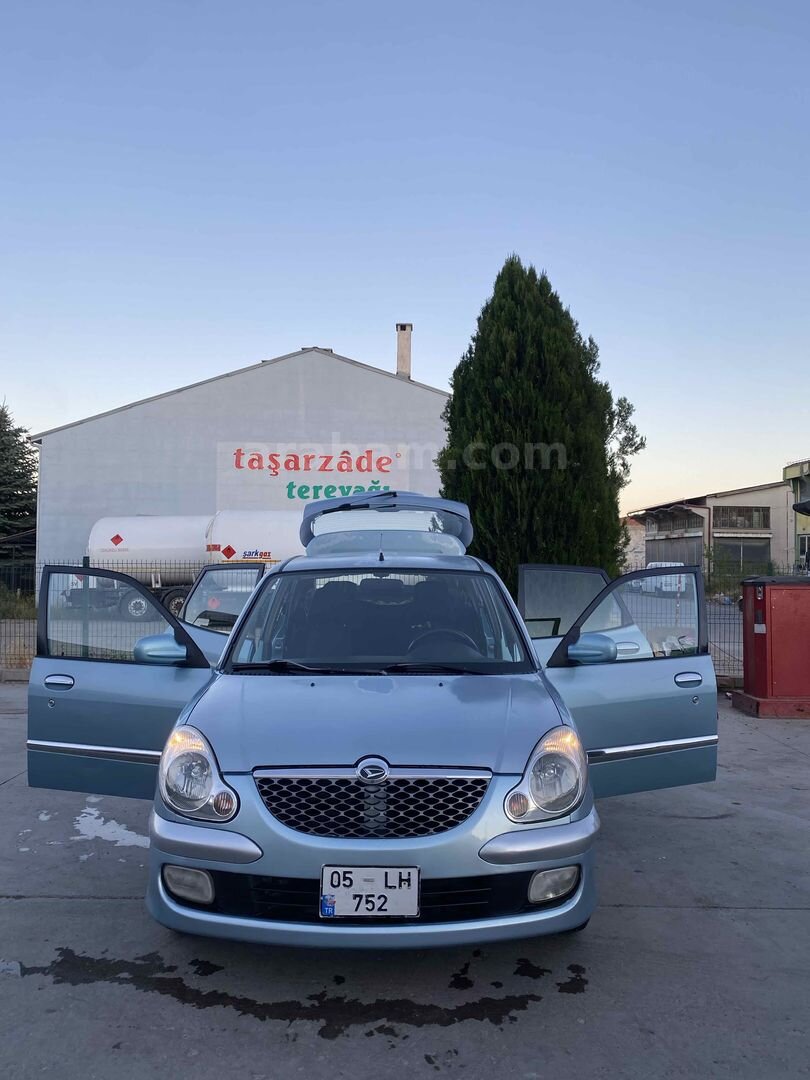 Sahibinden Daihatsu Sirion 1.3 2004 Model Sivas 200.000 km Mavi 5