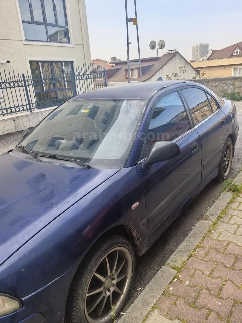 Sahibinden Mitsubishi Carisma 1.9 DI-D Silverline 2005 Model 300.000 km Lacivert 3