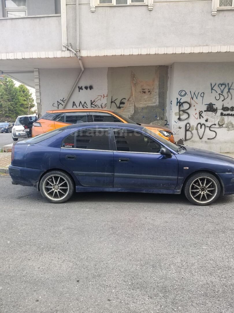 Sahibinden Mitsubishi Carisma 1.9 DI-D Silverline 2005 Model 300.000 km Lacivert 4
