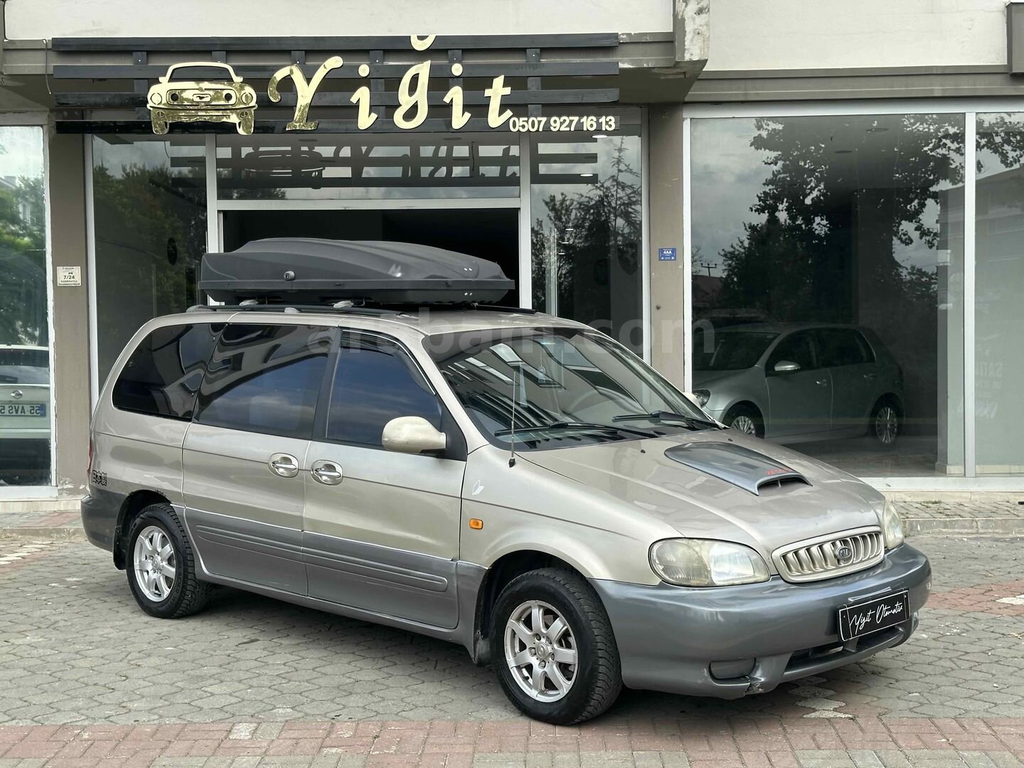 Galeriden Kia Carnival 2.9 TD LS 2001 Model Samsun 6.000 km Gri 4