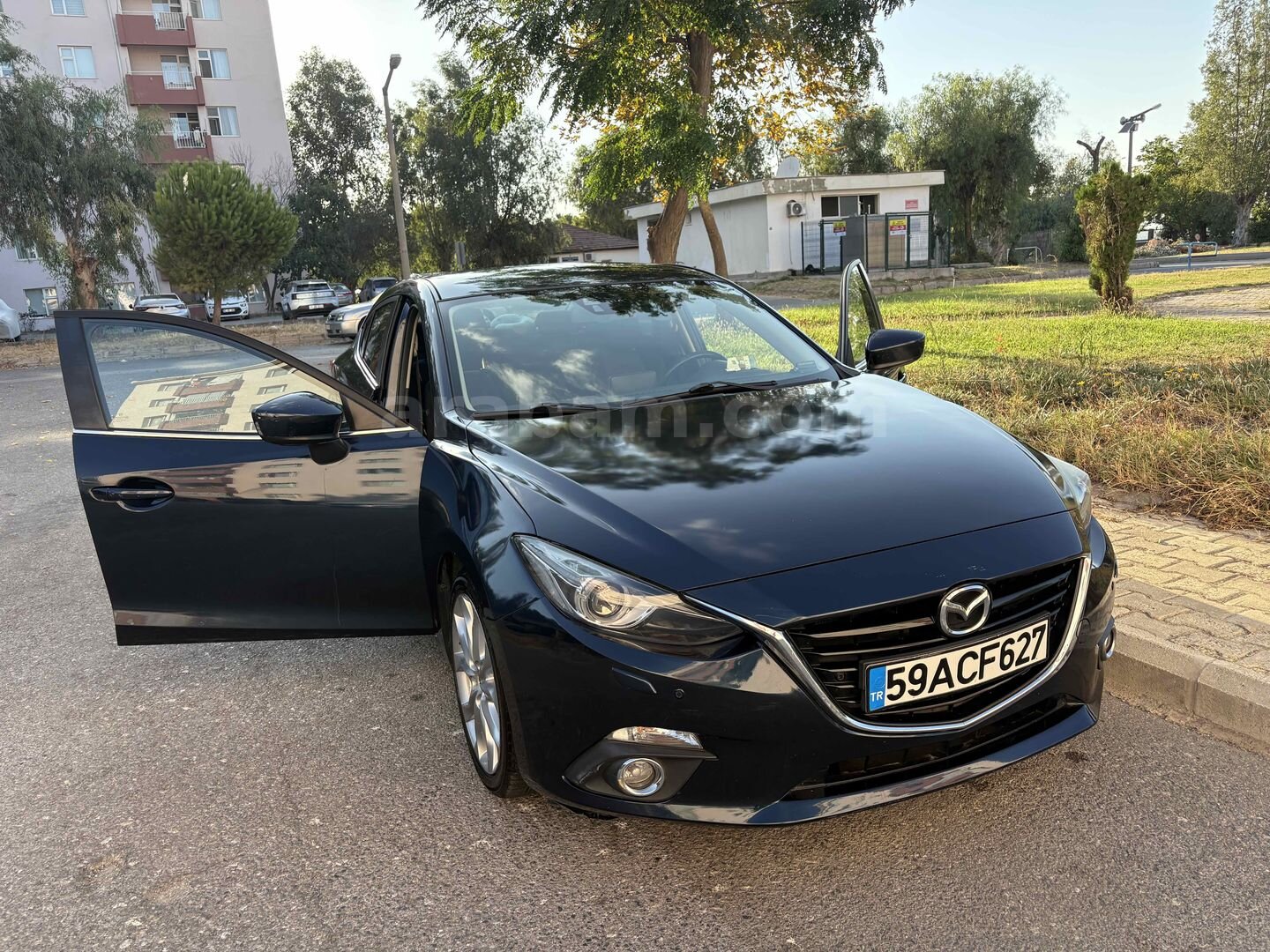 Sahibinden Mazda 3 1.5 SkyActive-G Power 2014 Model İzmir 210.000 km Mavi (metalik) 4