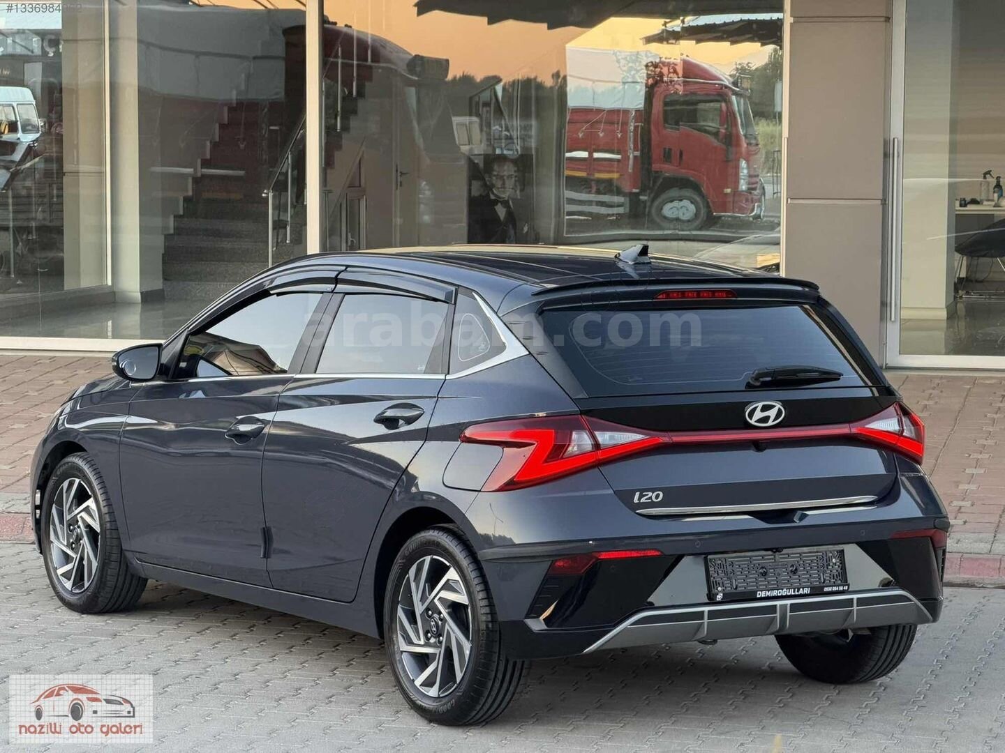 Galeriden Hyundai i20 1.4 MPI Style 2024 Model Aydın 13.000 km Gri 4