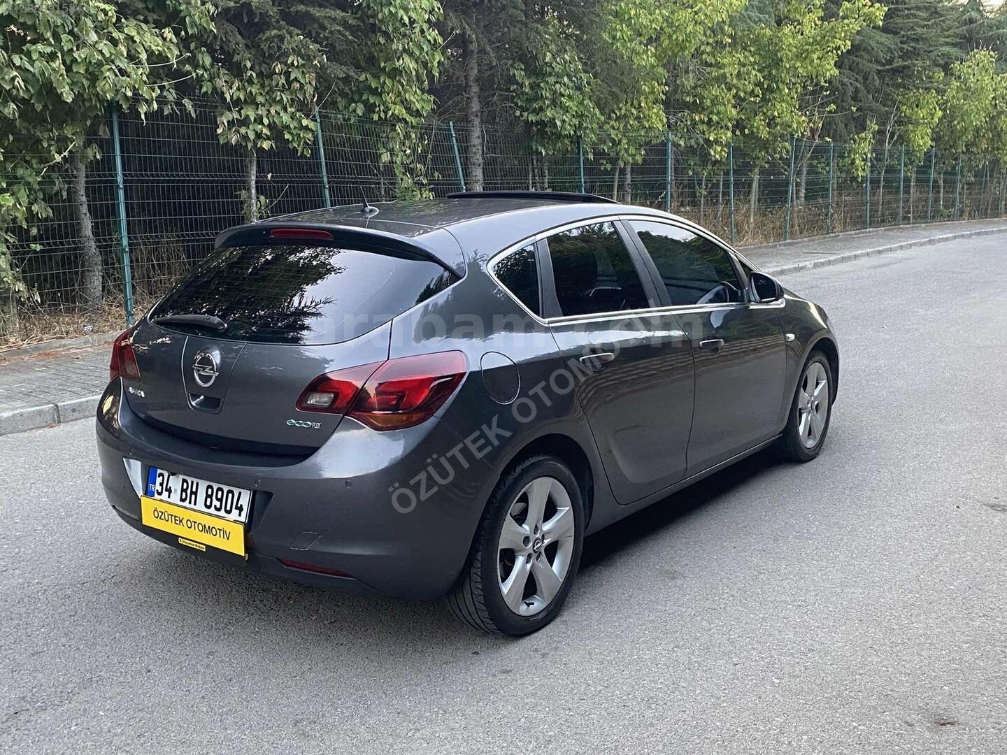 Galeriden Opel Astra 1.3 CDTI ecoFLEX Sport 2012 Model İstanbul 195.000 km Gri 4