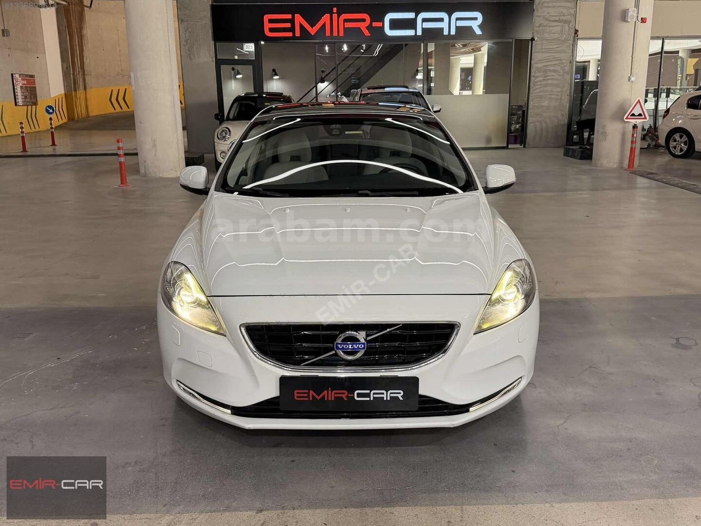 Galeriden Volvo V40 1.6 D Advance 2014 Model Ankara 97.000 km Beyaz 1