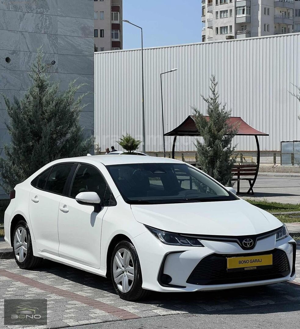 Galeriden Toyota Corolla 1.5 Vision Plus 2024 Model Kayseri 87.900 km Beyaz 7