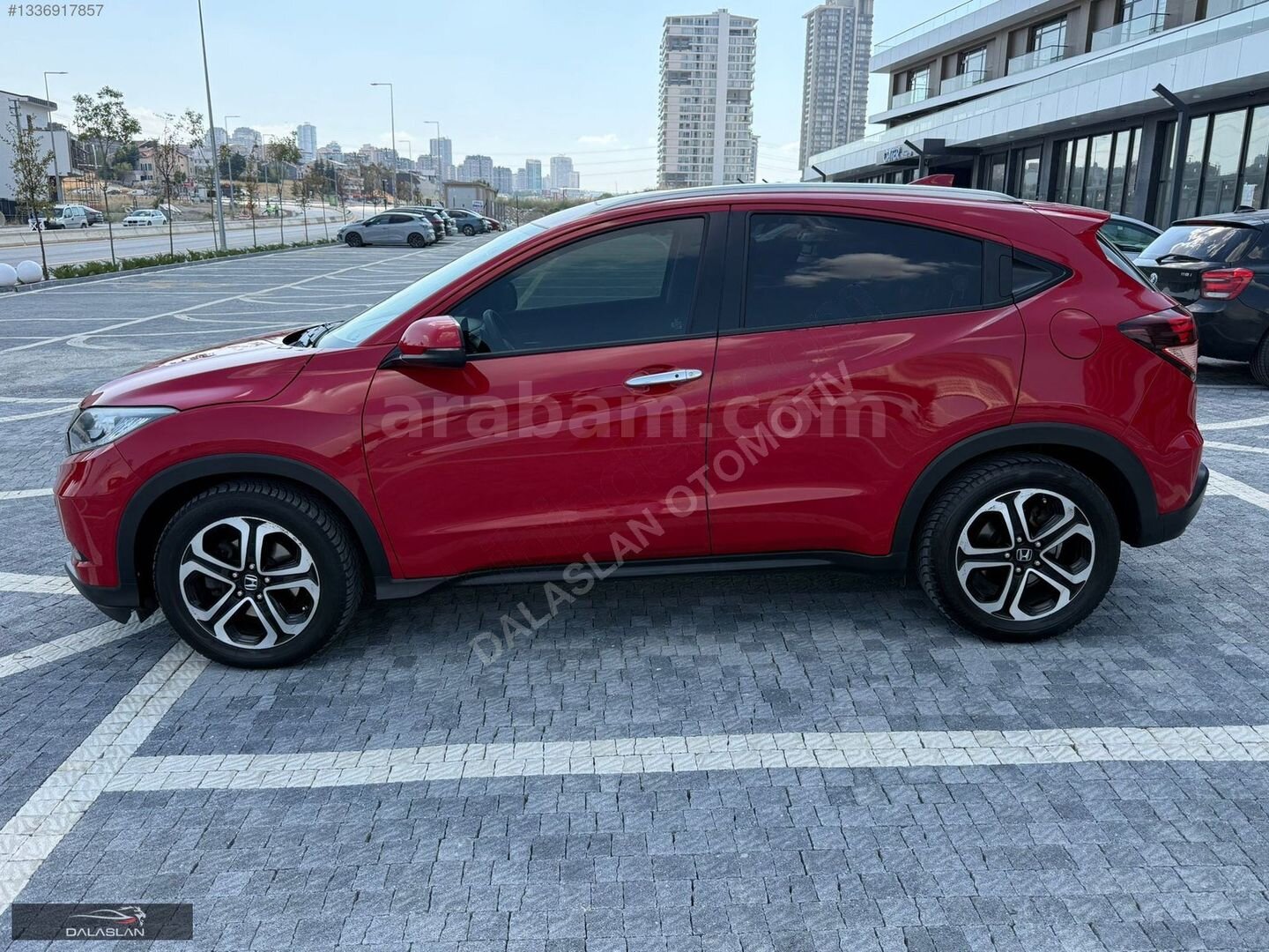 HONDA HR-V 1.5 İ-VTEC 2017 ÇIKIŞLI HATASIZ BOYASIZ TRAMERSİZ 2