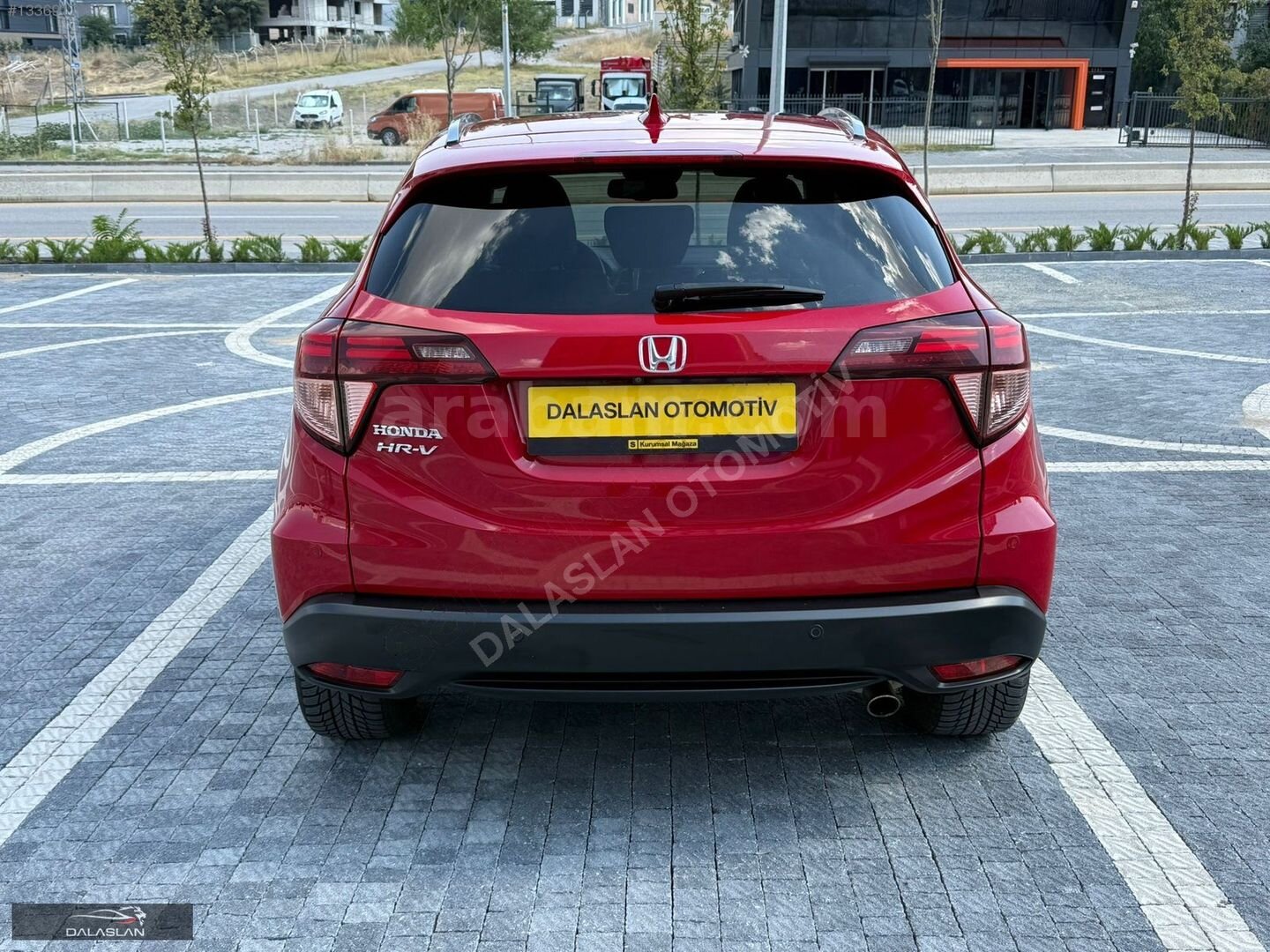 HONDA HR-V 1.5 İ-VTEC 2017 ÇIKIŞLI HATASIZ BOYASIZ TRAMERSİZ 4