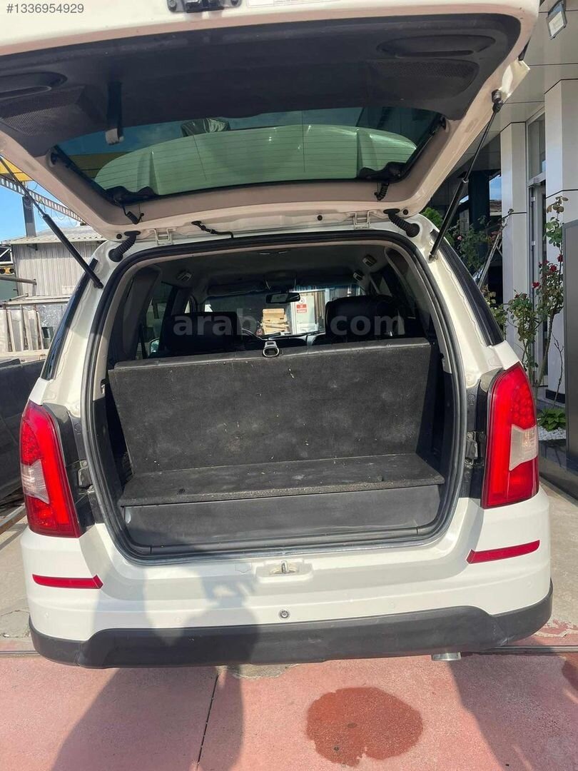 Galeriden KGM SsangYong Rexton 2.0 e-XDI W 4x4 Limited 2012 Model Sakarya 277.000 km Beyaz 6