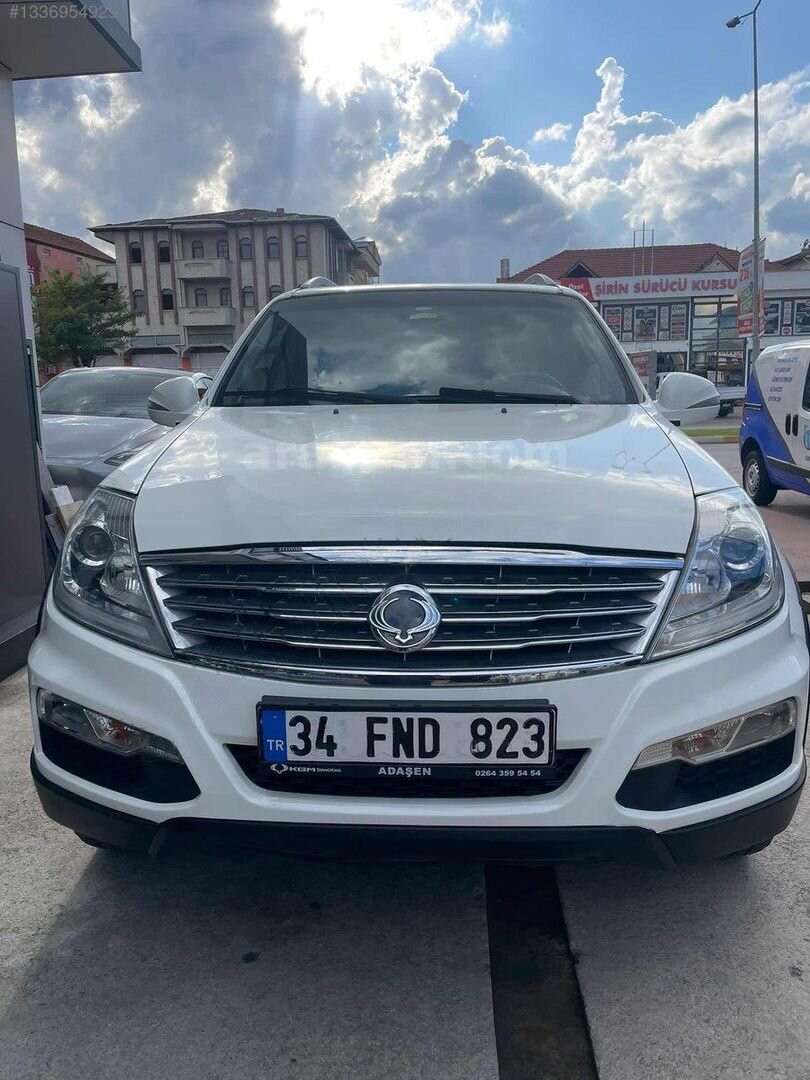 Galeriden KGM SsangYong Rexton 2.0 e-XDI W 4x4 Limited 2012 Model Sakarya 277.000 km Beyaz 1