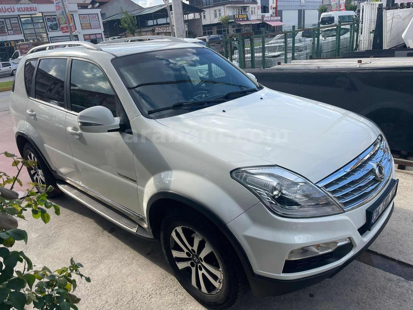 Galeriden KGM SsangYong Rexton 2.0 e-XDI W 4x4 Limited 2012 Model Sakarya 277.000 km Beyaz 4